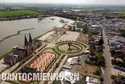 Sớm xây dựng hồ sơ đề nghị UNESCO công nhận “Lễ hội Miếu Bà Chúa Xứ Núi Sam” là Di sản văn hóa phi vật thể của nhân loại