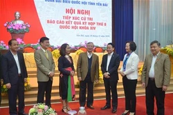 Thường trực Ban Bí thư Trần Quốc Vượng tiếp xúc cử tri thành phố Yên Bái