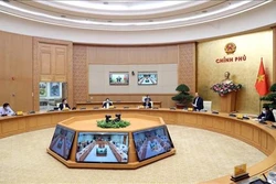 Thủ tướng Nguyễn Xuân Phúc: Người dân vẫn còn đi lại quá đông, tiềm ẩn nguy cơ lây nhiễm cao