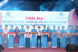 Sự kiện giới thiệu, quảng bá, kết nối sản phẩm OCOP gắn với văn hóa các tỉnh miền núi phía Bắc được tổ chức tại không gian biểu diễn nghệ thuật và ẩm thực quận Tây Hồ tháng 7/2020.