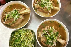 Bún chìa - món ăn dân dã nổi tiếng ở phố núi Buôn Mê Thuột