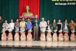 Ninh Thuận động viên cán bộ, chiến sỹ yên tâm công tác nơi đảo xa