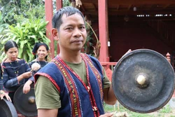 A Ngưi K'bang - Người kết nối cộng đồng để lưu giữ văn hóa dân tộc Bahnar