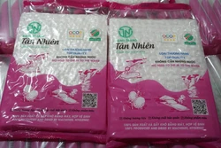 Sản phẩm bánh tráng Tân Nhiên của Công ty TNHH Tân Nhiên được UBND tỉnh Tây Ninh cấp chứng nhận sản phẩm đạt hạng 5 sao chương trình Mỗi xã một sản phẩm (OCOP). Ảnh: Thanh Tân - TTXVN