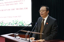 Ông Nguyễn Thái Hưng, Chủ tịch HĐND tỉnh Sơn La, phát biểu tại Kỳ họp. Ảnh: Nguyễn Cường - TTXVN