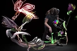 Bung lụa với chổi vẽ Tilt Brush của Google