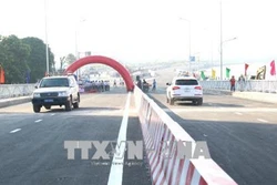 Thành phố Hồ Chí Minh chính thức thông xe cầu qua đảo Kim Cương