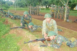 Những người lính Phòng không trên thao trường
