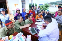 Chăm lo cho học sinh và nhân dân khu vực biên giới tỉnh Sơn La