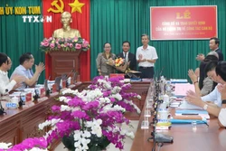 Trao quyết định chuẩn y chức vụ Phó Bí thư Tỉnh ủy Kon Tum cho đồng chí U Huấn