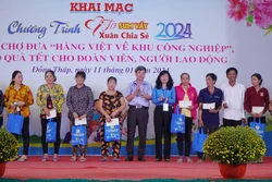 Ấm áp Chương trình “Tết Sum vầy - Xuân chia sẻ”