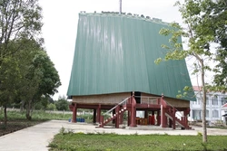 Bê tông hóa nhà rông - nguy cơ mất dần văn hóa cộng đồng