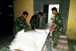 Thu giữ hàng hóa nhập lậu qua biên giới