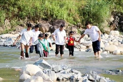 Năm học 2019-2020: Lai Châu tập trung vận động học sinh ra lớp đầy đủ, đúng độ tuổi