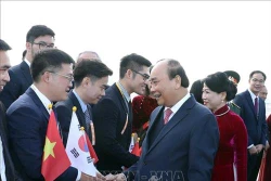 Thủ tướng Nguyễn Xuân Phúc bắt đầu chương trình tham dự Hội nghị cấp cao kỷ niệm 30 năm Quan hệ đối thoại ASEAN-Hàn Quốc