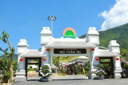 Du ngoạn Núi Thần Tài 