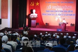Đẩy mạnh việc chống bạo lực đối với phụ nữ và trẻ em gái