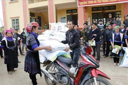Hỗ trợ phòng chống rét cho trâu, bò tại huyện vùng cao Mù Cang Chải