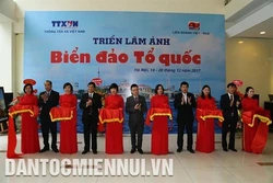 Triển lãm ảnh Biển đảo Tổ Quốc
