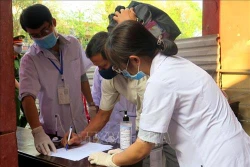 Hàng trăm sinh viên Y khoa Huế tình nguyện lên tuyến đầu góp sức chống dịch COVID-19