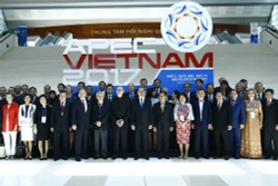 Chủ tịch nước Trần Đại Quang: Cần đặt người dân và doanh nghiệp ở trung tâm của sự phát triển