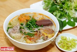 Bún bò Huế - món "súp" ngon nhất thế giới