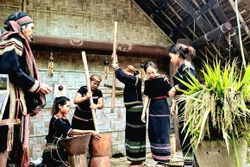 Hoạt động tháng 6 với chủ đề “Ngày hội gia đình” tại Làng Văn hóa - Du lịch các dân tộc Việt Nam
