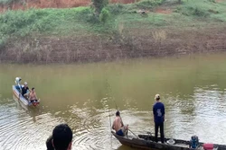 Trốn mẹ đi tắm với bạn, cháu bé lớp 3 đuối nước mất tích