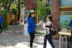 Sôi nổi các hoạt động thanh niên tình nguyện tiếp sức mùa thi