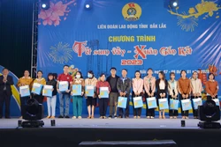 Tết Sum vầy đến với đoàn viên, người lao động nghèo Đắk Lắk