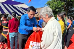 Kon Tum ra quân chiến dịch tình nguyện “Hành quân xanh”