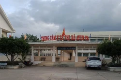 Trung tâm y tế thị xã Ayun Pa (Gia Lai) - khu cách ly những trường hợp nhiễm SARS-CoV-2. Ảnh: TTXVN phát