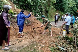 Thủ tướng Chính phủ chỉ đạo tập trung khắc phục hậu quả bão số 4, chủ động ứng phó thiên tai