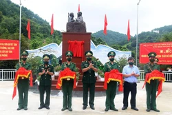 Khánh thành Tượng đài “Bác Hồ với chiến sĩ Biên phòng”