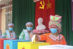 Cử tri Cao Bằng tin tưởng lựa chọn được người tài, đức giúp địa phương ngày càng phát triển