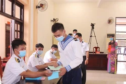 Cử tri huyện đảo Trường Sa gửi trọn niềm tin vào các ứng cử viên