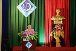 Chủ tịch Quốc hội Nguyễn Thị Kim Ngân tiếp xúc cử tri, vận động bầu cử tại thành phố Cần Thơ