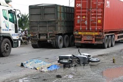 Long An: Tai nạn vào giờ cao điểm gây ùn tắc giao thông