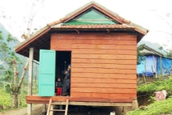Trao 46 ngôi nhà mới tặng đồng bào Mã Liềng