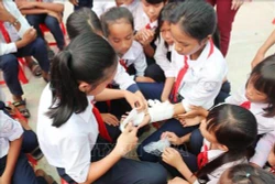 Đẩy mạnh các hoạt động bảo vệ, chăm sóc, giáo dục trẻ em