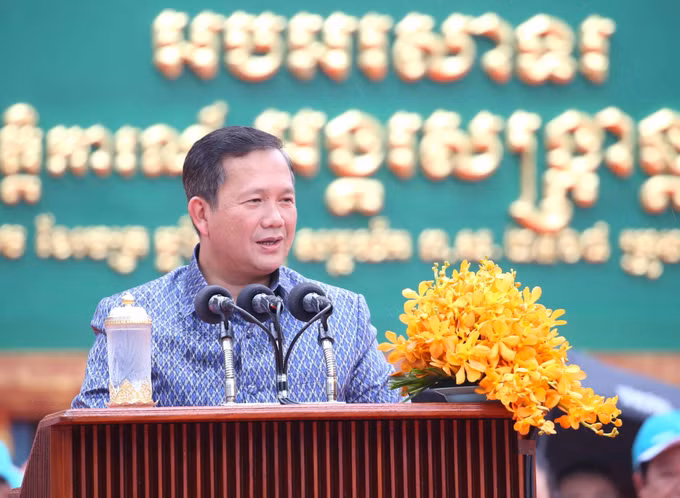 potal-sac-mau-angkor-sangkranta-2025-trong-dip-tet-co-truyen-o-campuchia-7976203.jpg