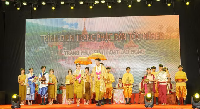 potal-khai-mac-ngay-hoi-van-hoa-the-thao-va-du-lich-dong-bao-dan-toc-khmer-tinh-an-giang-lan-thu-xiv-7965377.jpg