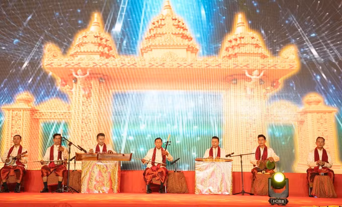 potal-khai-mac-ngay-hoi-van-hoa-the-thao-va-du-lich-dong-bao-dan-toc-khmer-tinh-an-giang-lan-thu-xiv-7965373.jpg