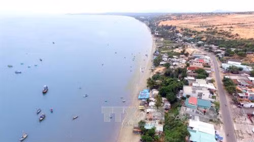 Phong cảnh bờ biển Mũi Né, Phan Thiết. Ảnh: Mạnh Linh-TTXVN