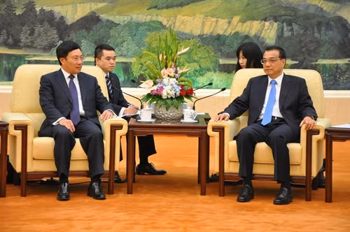 Phó Thủ tướng Phạm Bình Minh hội kiến với Thủ tướng Quốc vụ viện Trung Quốc Lý Khắc Cường. Ảnh: Thu Yến- TTXVN
