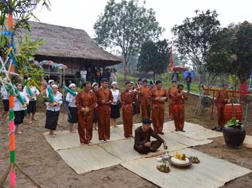 Tái hiện lễ bốc Mó của đồng bào Thổ tại Làng Văn hóa – Du lịch các dân tộc Việt Nam (4/2017)