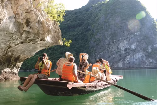 Phát triển bền vững vịnh Hạ Long (Bài cuối) ảnh 1