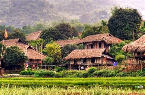 Nhà sàn truyền thống của người Mường