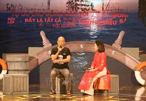 Tiến sỹ Nguyễn Thành Nam, Hiệu trưởng Đại học Funix giao lưu tại chương trình. Ảnh: Phương Hoa - TTXVN Tiến sỹ Nguyễn Thành Nam, Hiệu trưởng Đại học Funix giao lưu tại chương trình. Ảnh: Phương Hoa - TTXVN
