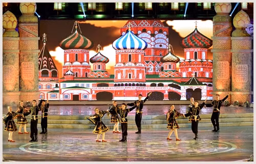 Biểu diễn của đoàn nghệ thuật Nga tại Festival Huế 2016. Ảnh: Thanh Hà- TTXVN